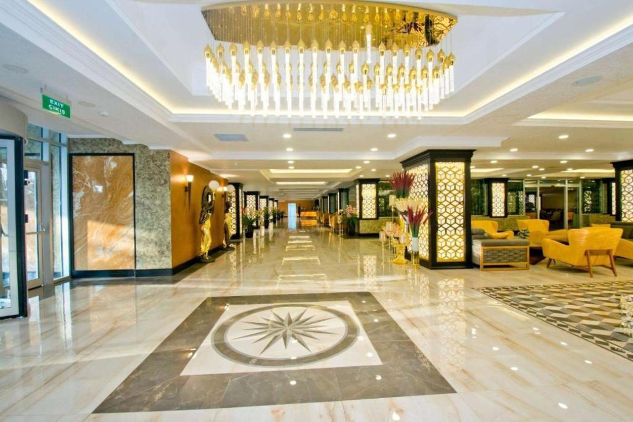Wyndham Baku Hotel Exterior photo